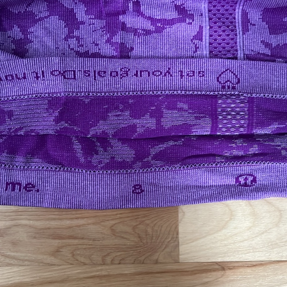 Lululemon Swiftly Tech Size 8 Hip Length - image 4